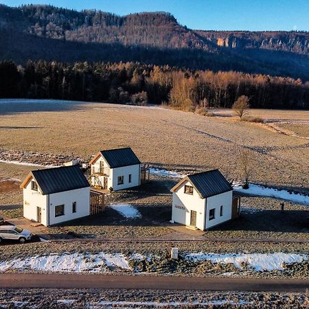 Wataha Pod Basztami - Wadera - Domki Caloroczne Radkow Esterno foto